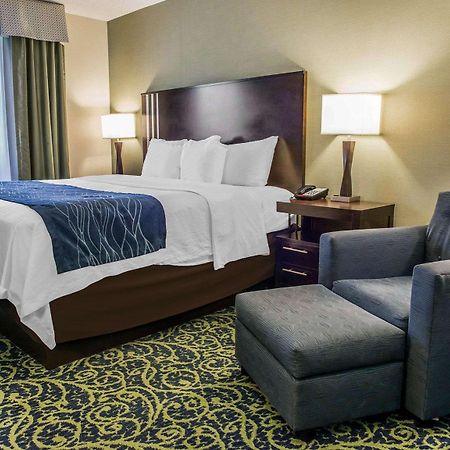 Comfort Inn & Suites Батлер Экстерьер фото