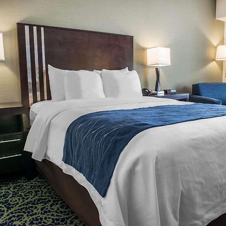 Comfort Inn & Suites Батлер Экстерьер фото