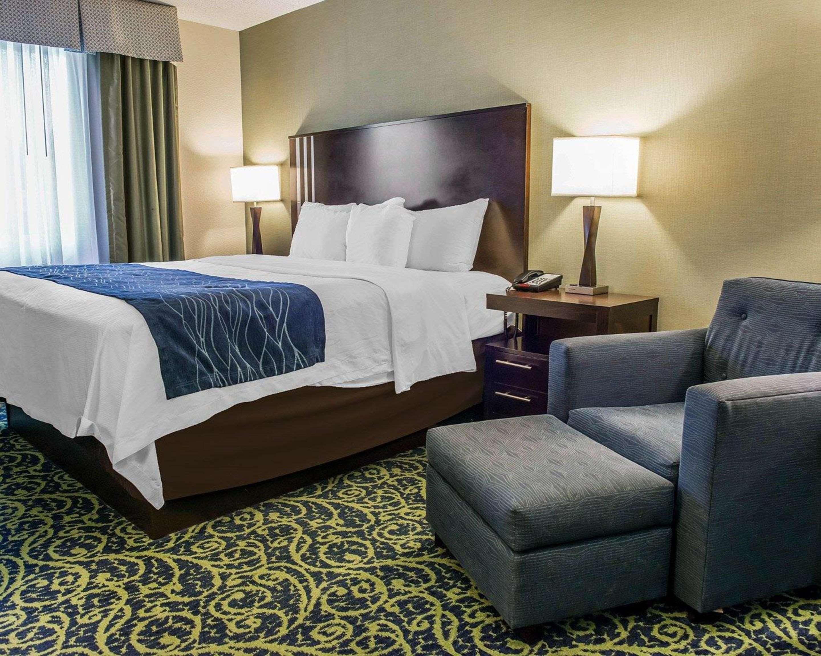 Comfort Inn & Suites Батлер Экстерьер фото