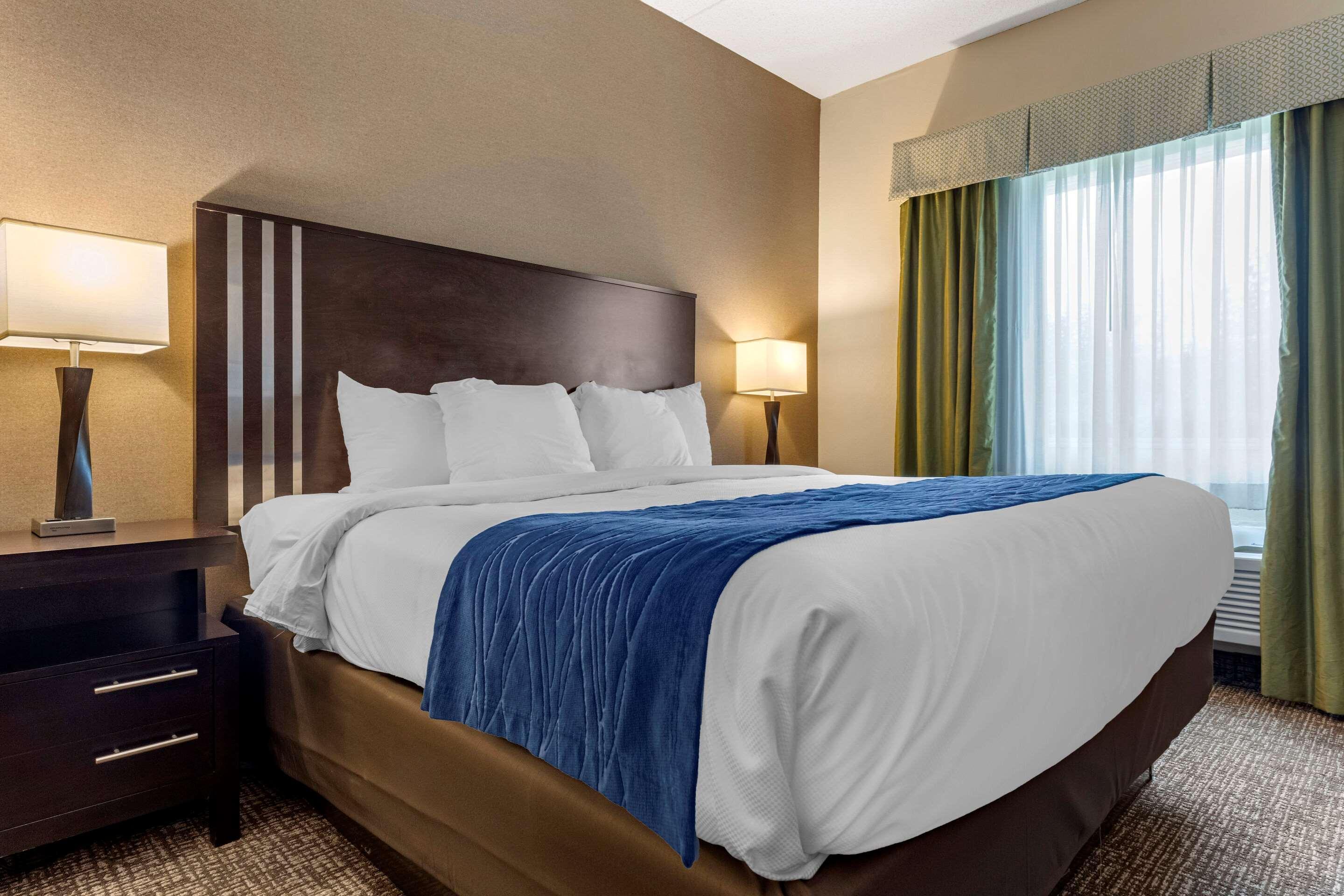 Comfort Inn & Suites Батлер Экстерьер фото