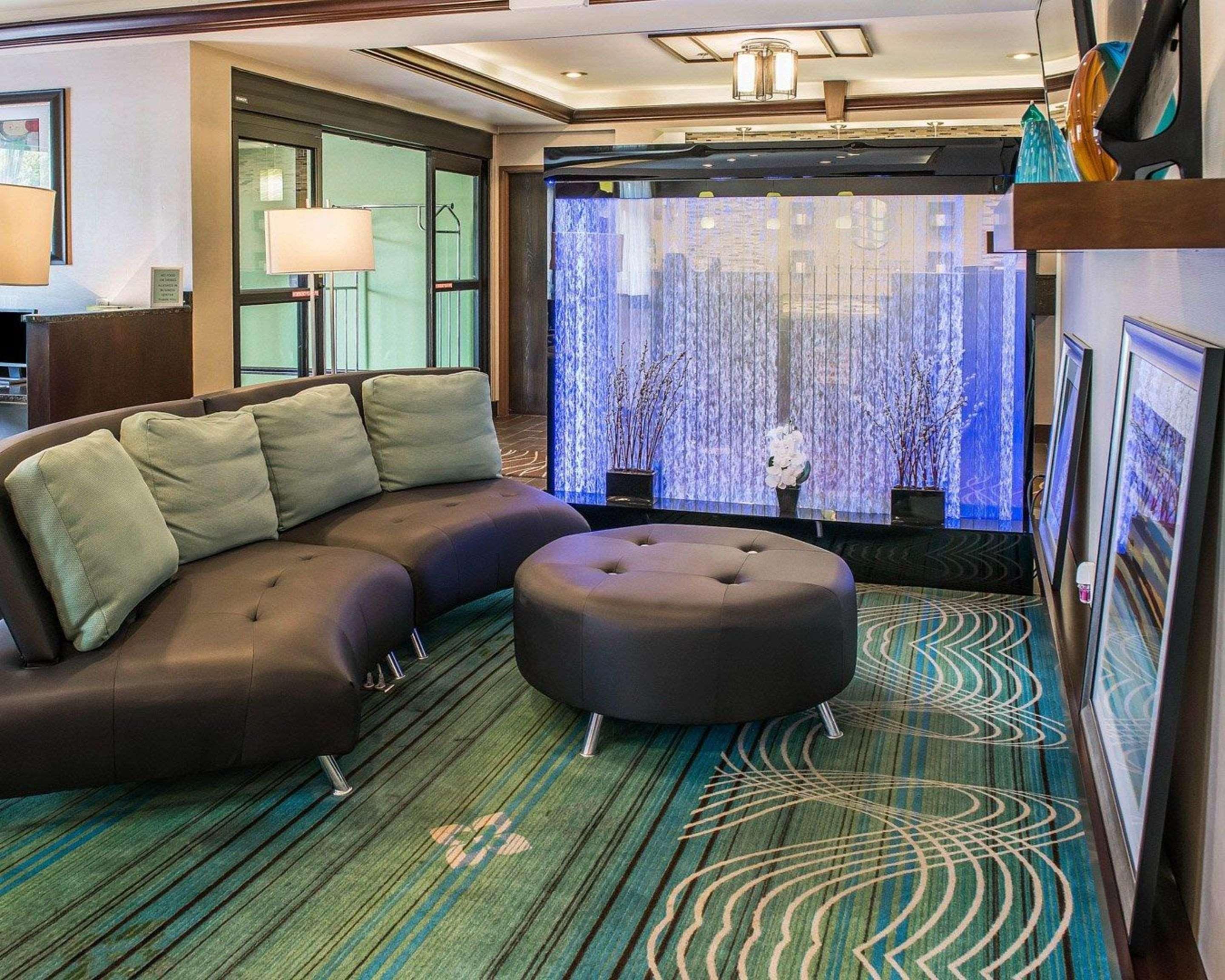 Comfort Inn & Suites Батлер Экстерьер фото