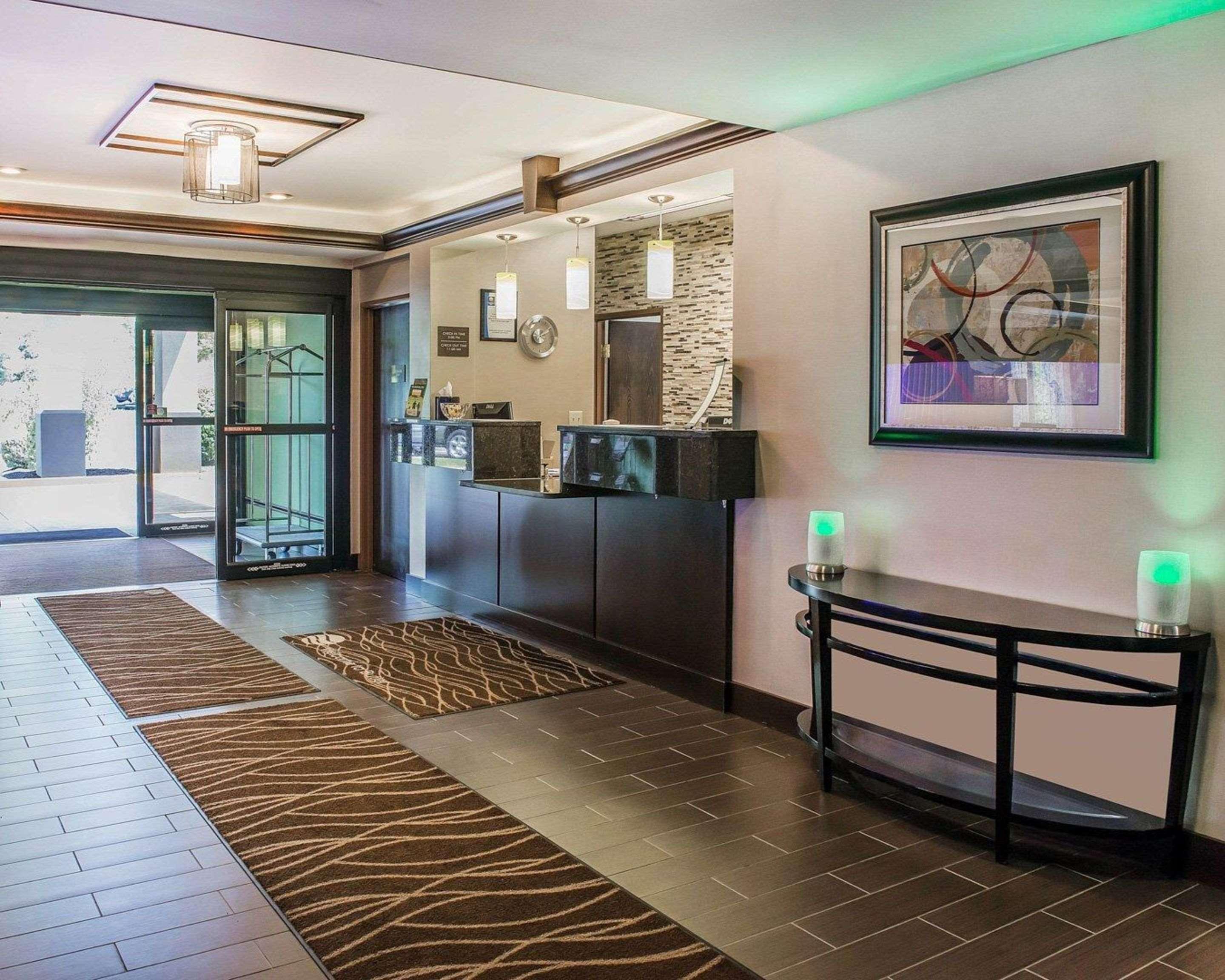 Comfort Inn & Suites Батлер Экстерьер фото