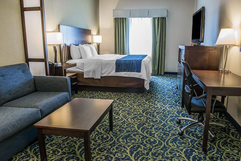 Comfort Inn & Suites Батлер Экстерьер фото