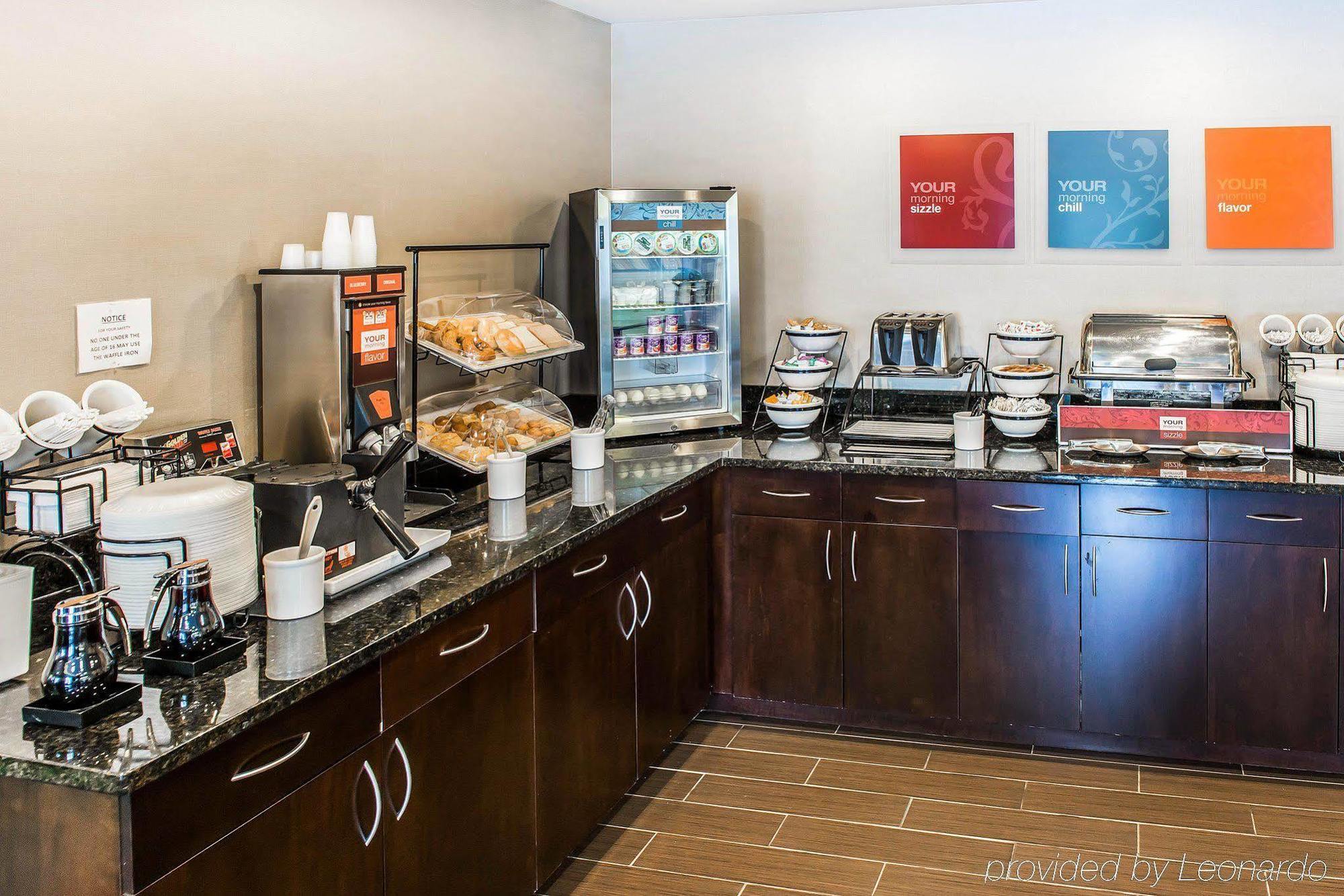 Comfort Inn & Suites Батлер Экстерьер фото